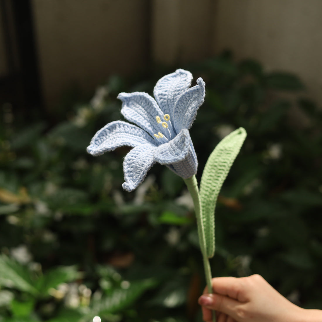 Peruvian Lily Flower Crochet Pattern
